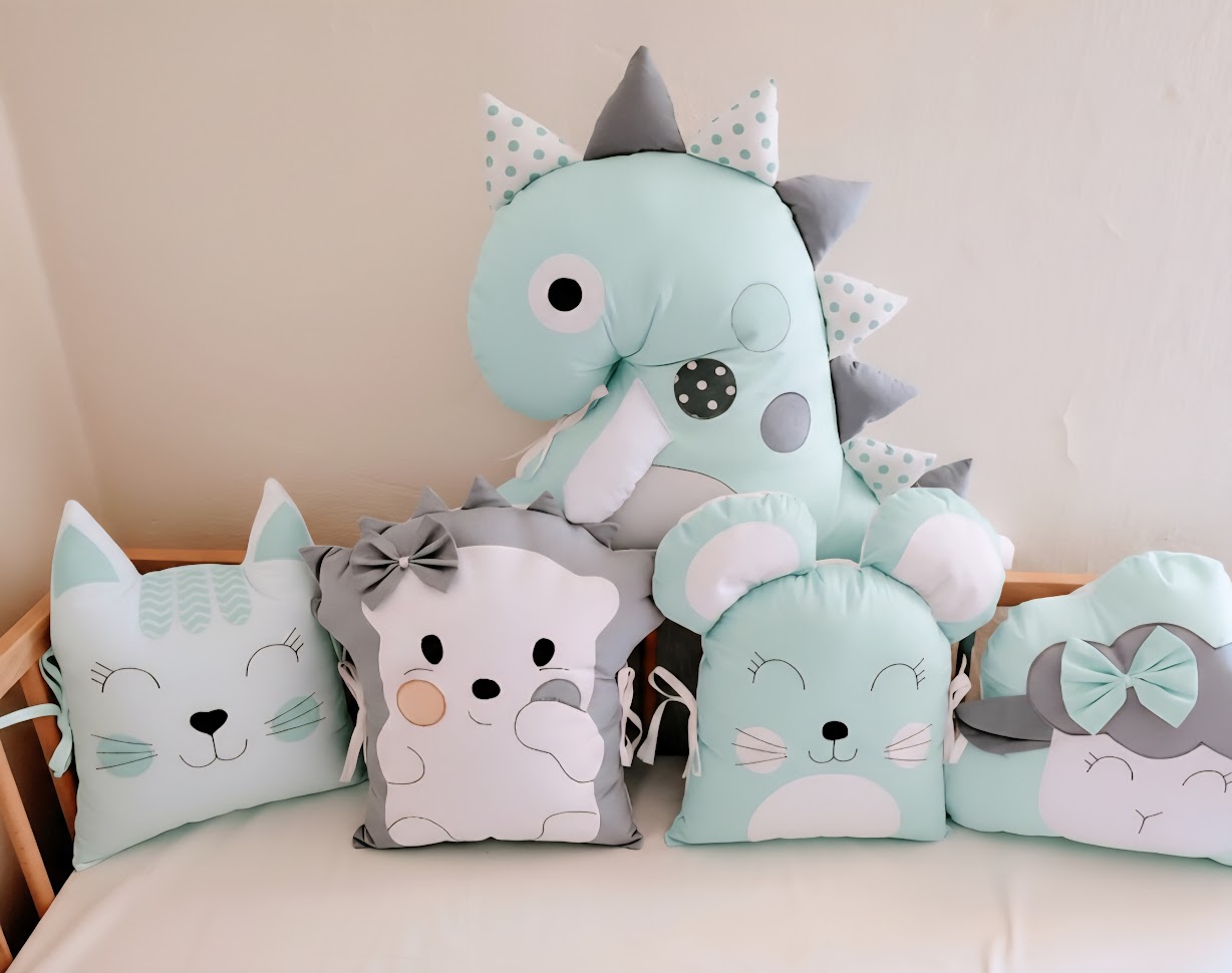 Zvířátkový mantinel MimiMe Dino Mint Dream – mintovo-šedá kombinace s dinosaurem, ježečkem, myškou, lištičkou a beránkem