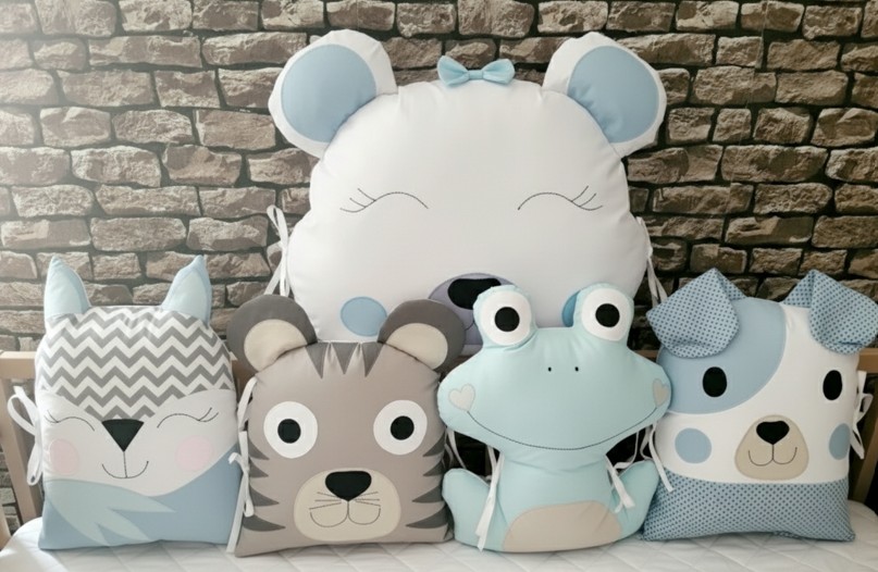 Zvířátkový mantinel MimiMe Blue Friends – modro-šedý set s lištičkou, tygříkem, medvídkem, pejskem a žabkou
